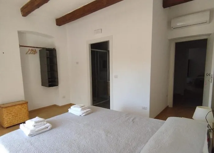 Gasthuis Casa Rasi 3*